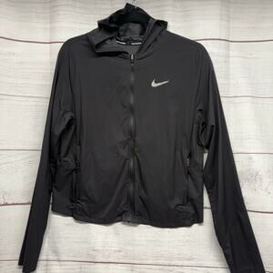 Nike Swift Women's Repel Packable Running Jacket Black Hooded Size M